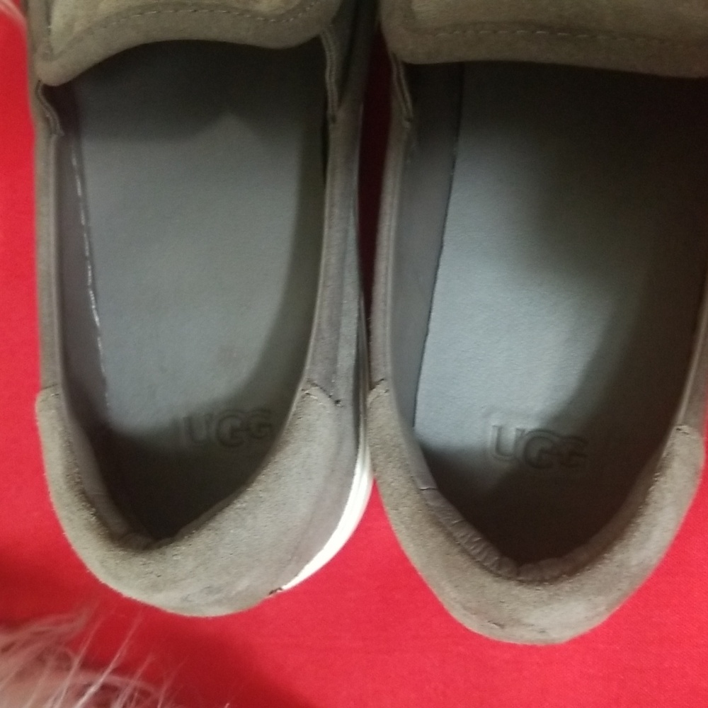 UGG Women's Gray Slip-On Suede Athletic Sneakers - Picture 11 of 11